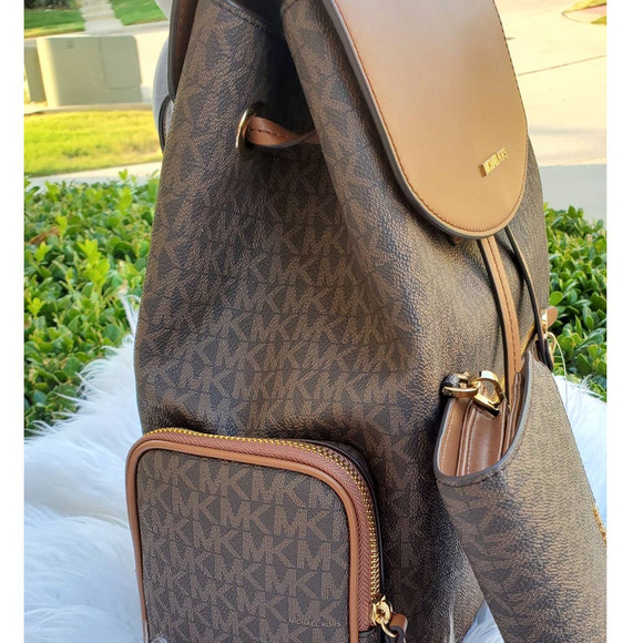 New 🎀 Michael Kors Backpack LG Chain & Wallet Set - Picture 4 of 14